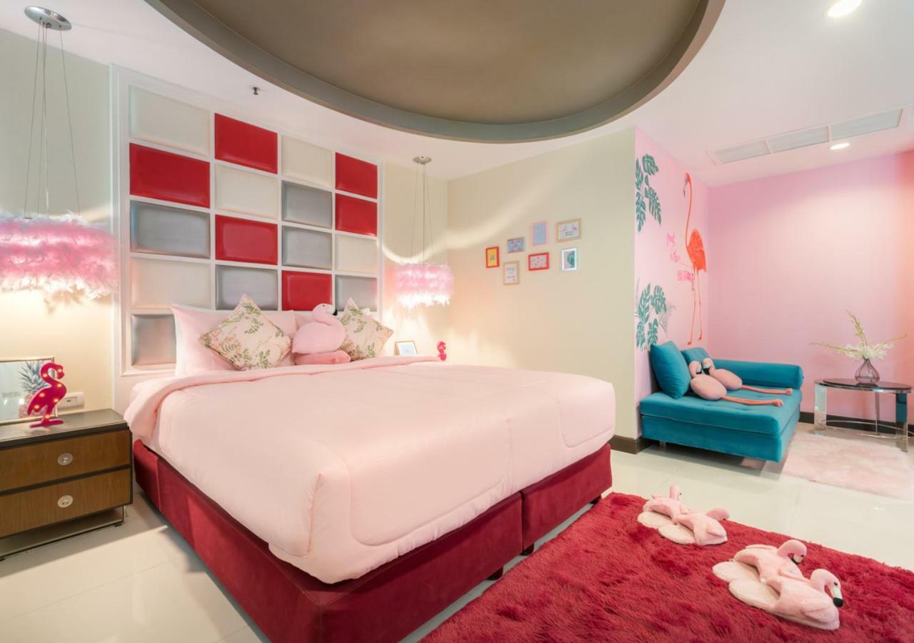 Theme room