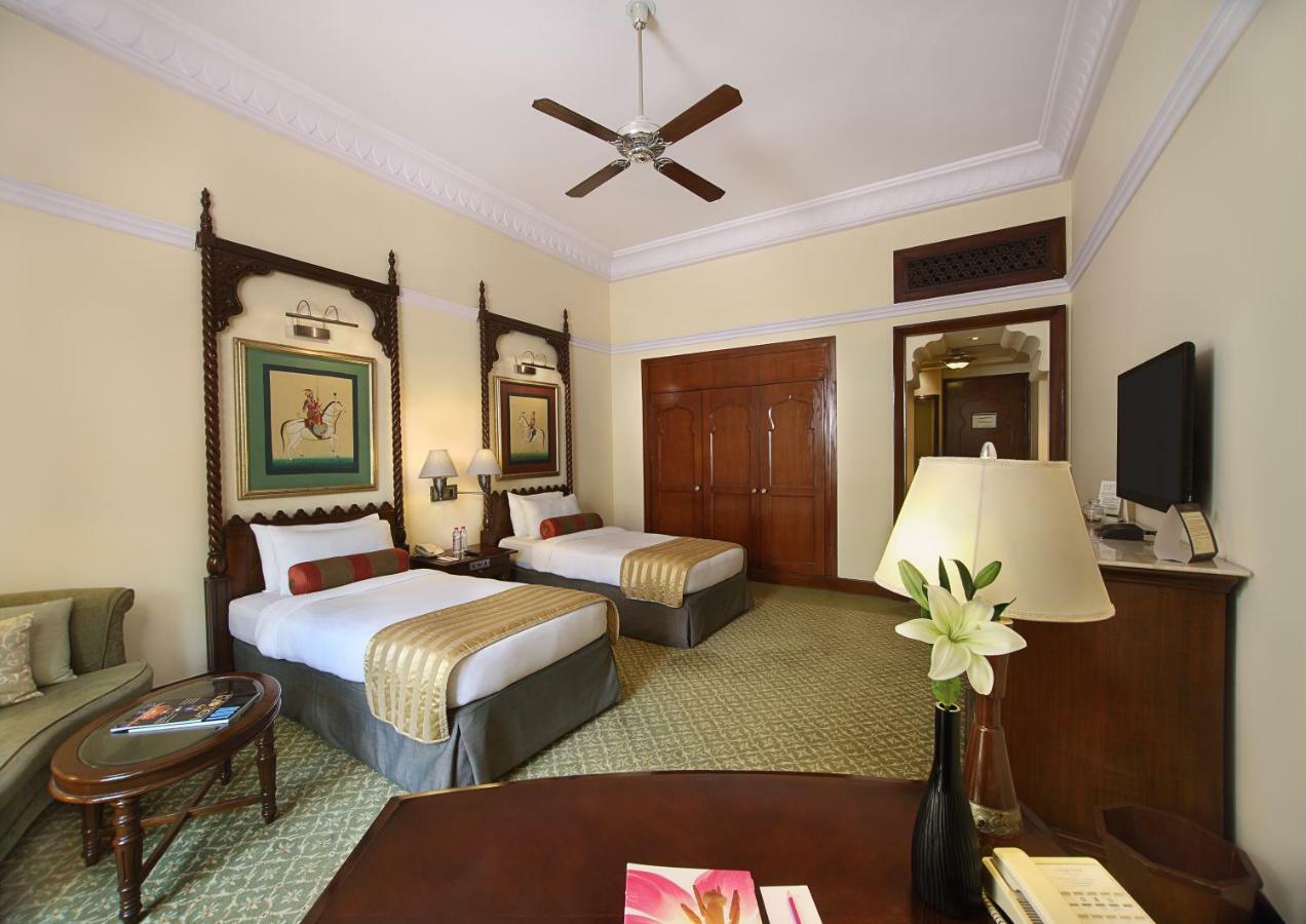 Deluxe Pool View Twin Room