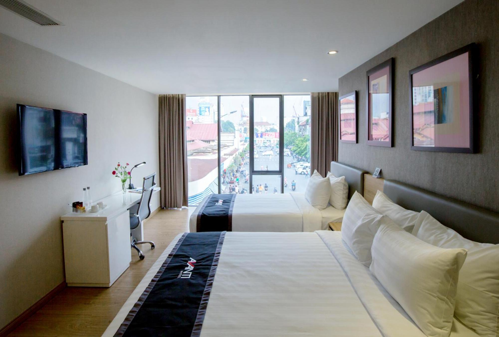 Premier Triple Room Ben Thanh Market View