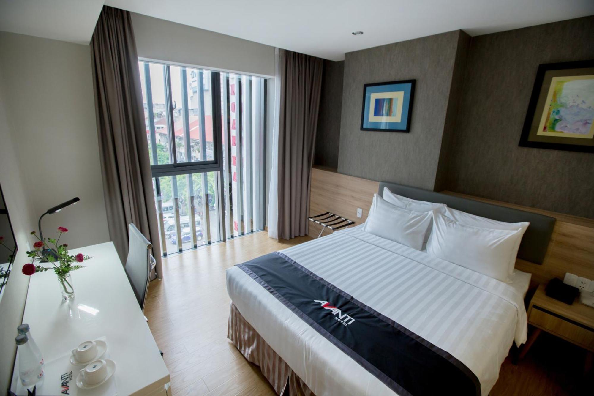 Premier Double Room Ben Thanh Market View