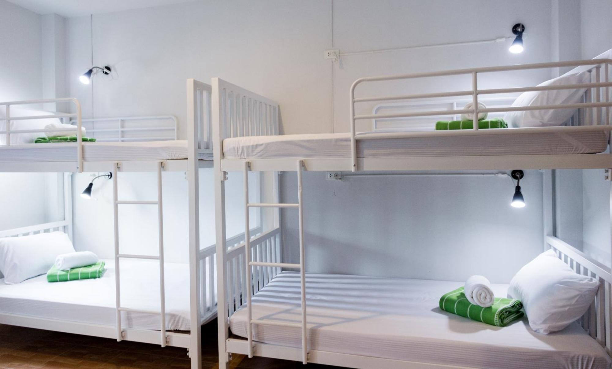 Vierpersoonskamer met Badkamer