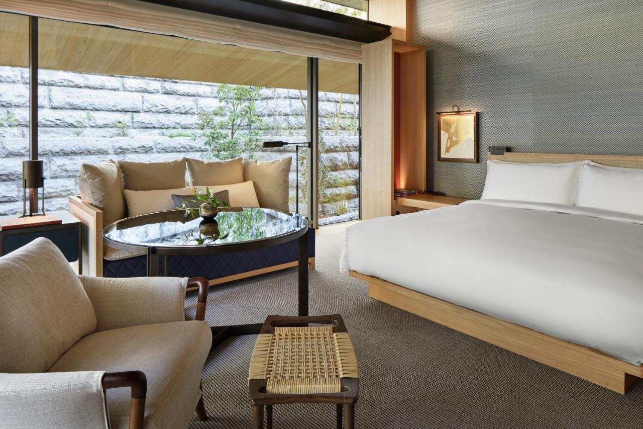 Zimmer mit Kingsize-Bett