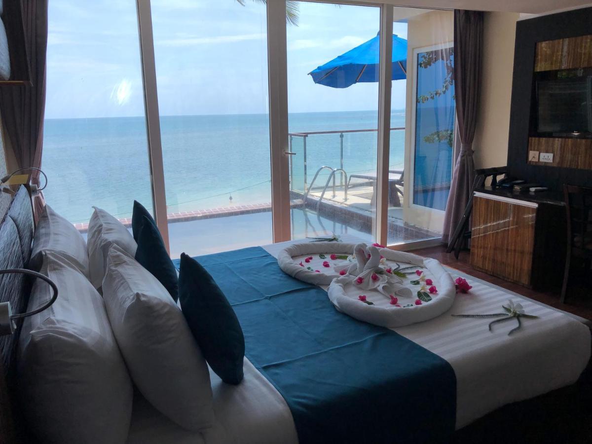 Suite met 2 Slaapkamers en Zwembad - Uitzicht op Zee