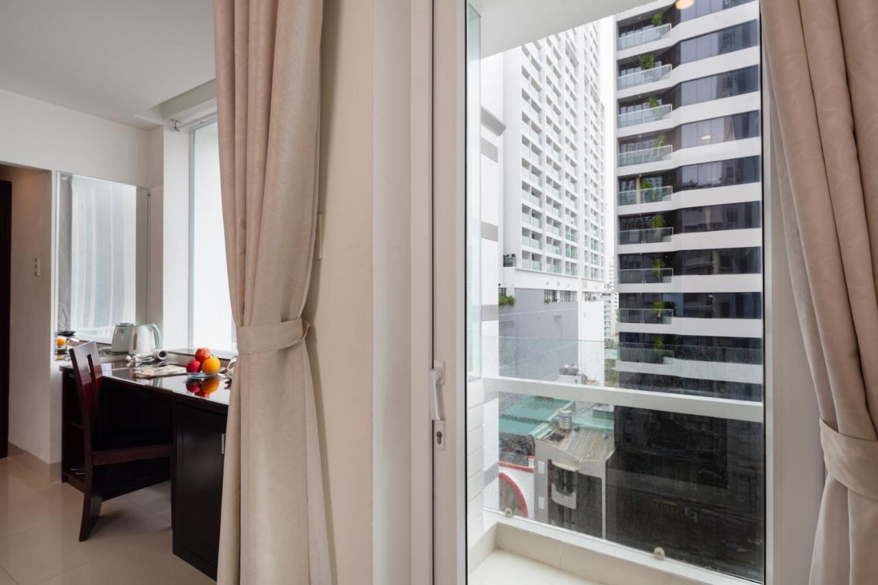Deluxe Twin Room Balcony City View