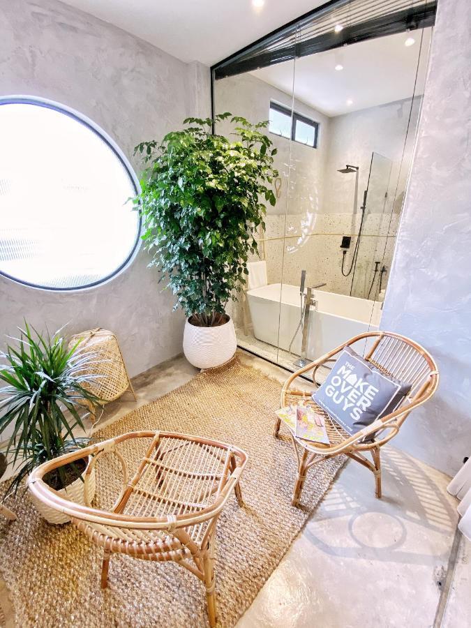Escapade Suite