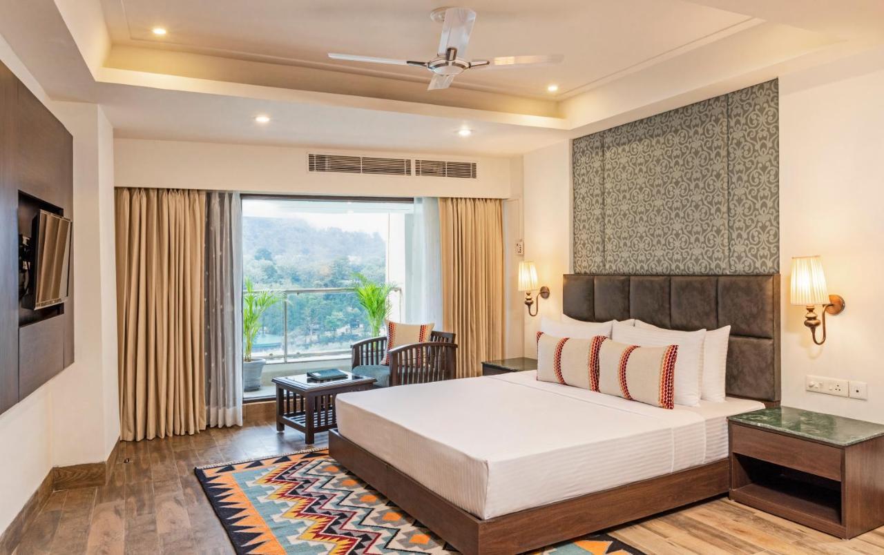 Two-Bedroom Deluxe Suite with 20% off on session of SPA, Welcome Drink on arrival