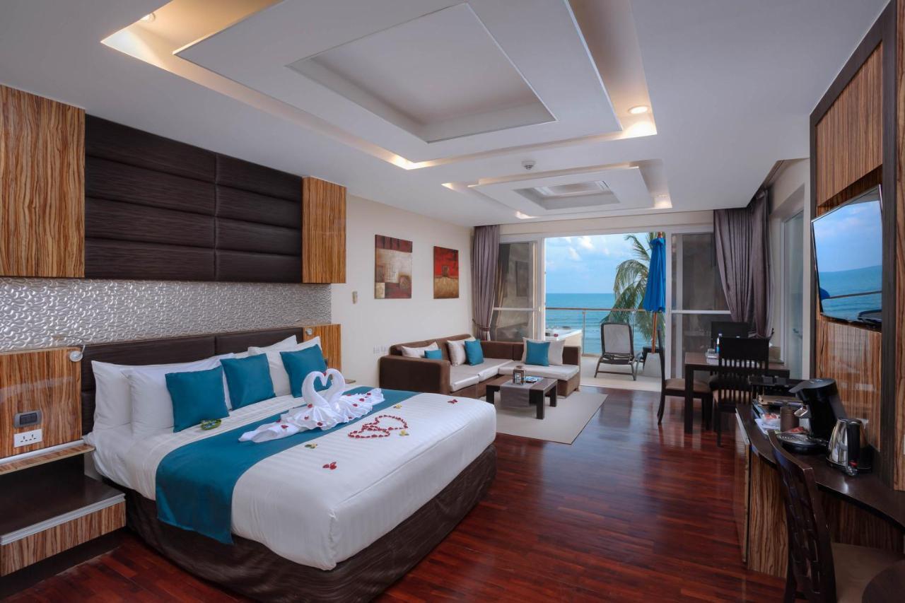 Suite met Bubbelbad en Uitzicht op Zee