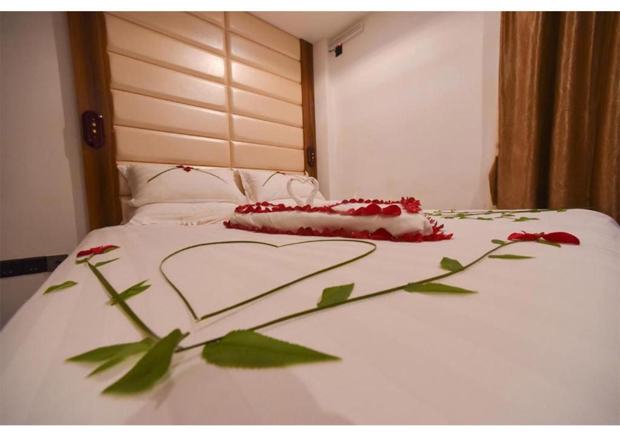 Deluxe Double Room with Balcony (10% off on Food & Beverage)
