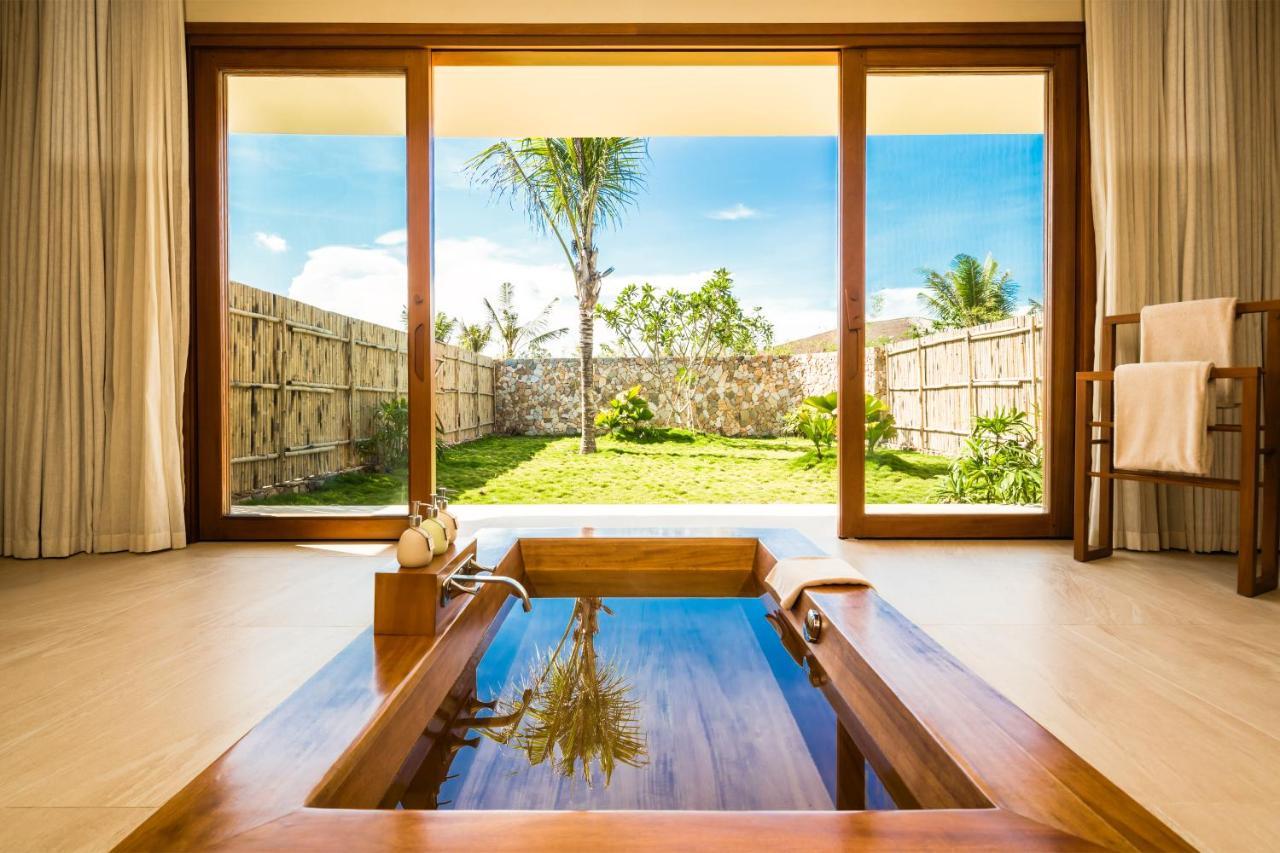 Grand Beach Villa - 5 Bedroom (All Spa Treatments Included)