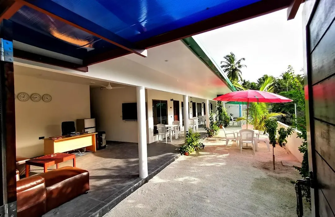 Summer Inn Thoddoo-1