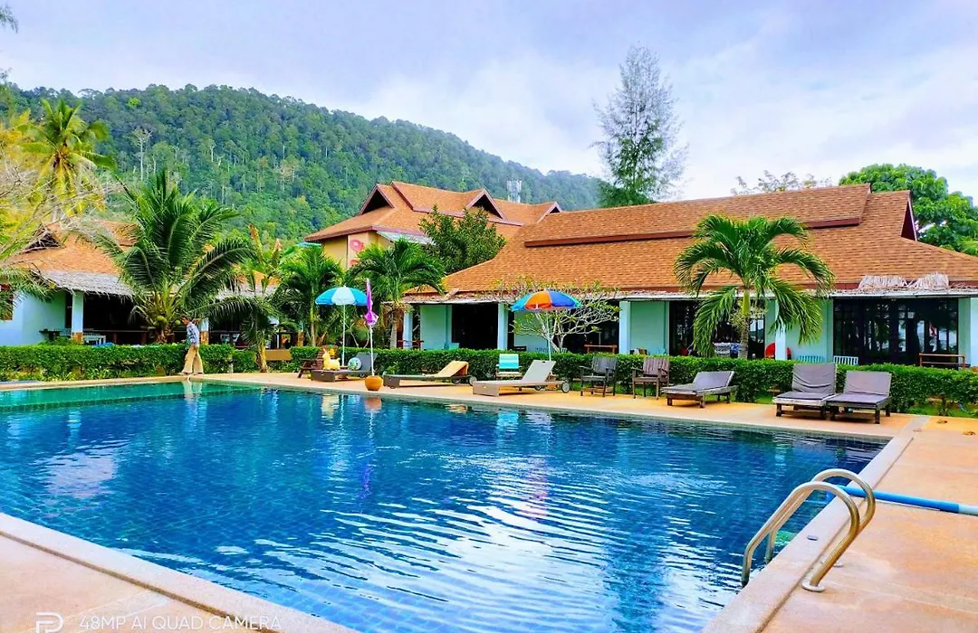 Banana Beach Resort-1