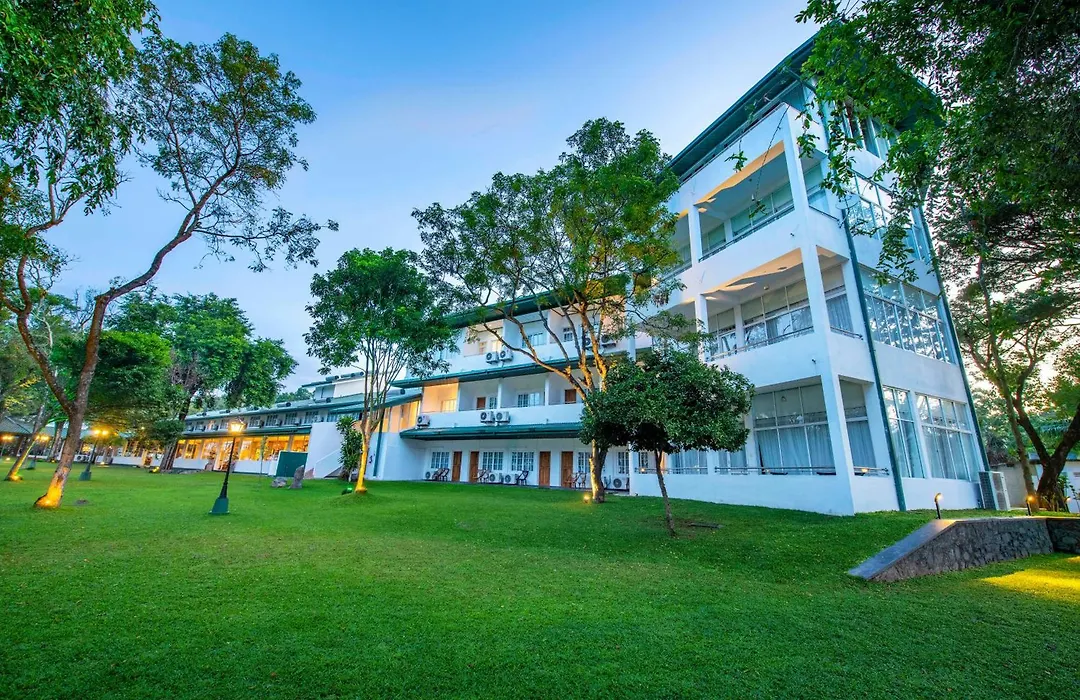 Hotel Sudu Araliya-1