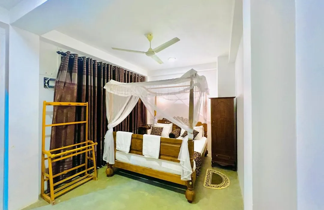 Top Secret Beach Hotel-1