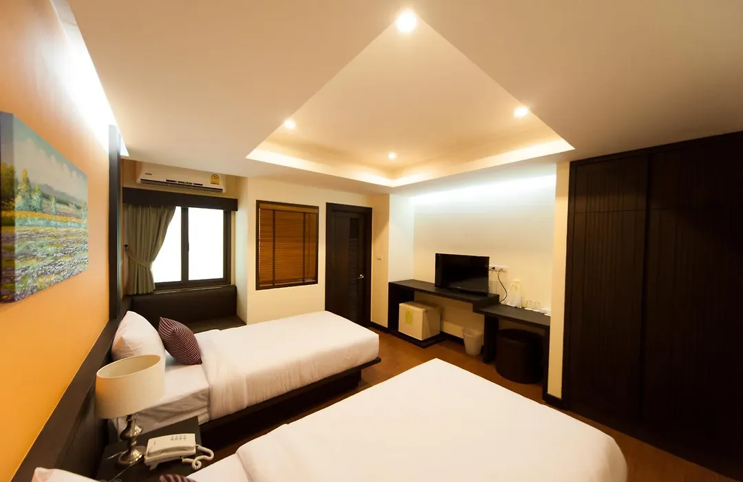 Tara Place Hotel Bangkok-1