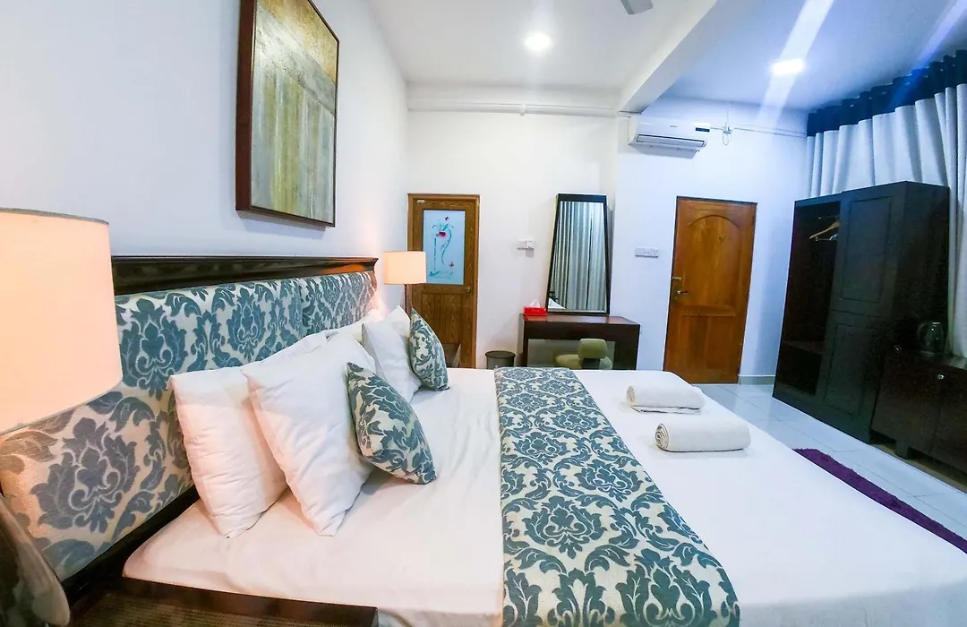 Romance Hills Hotel-1
