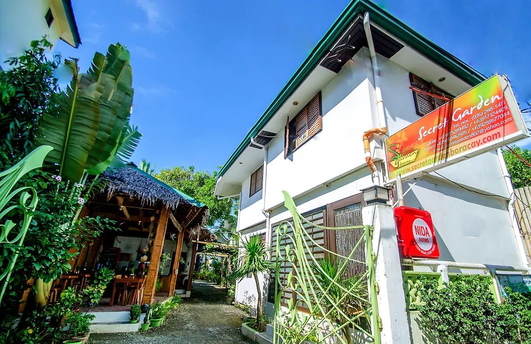 Reddoorz Plus @ Secret Garden Boracay-1