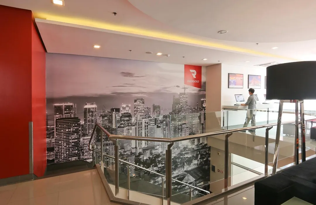 Red Planet Makati Amorsolo-1
