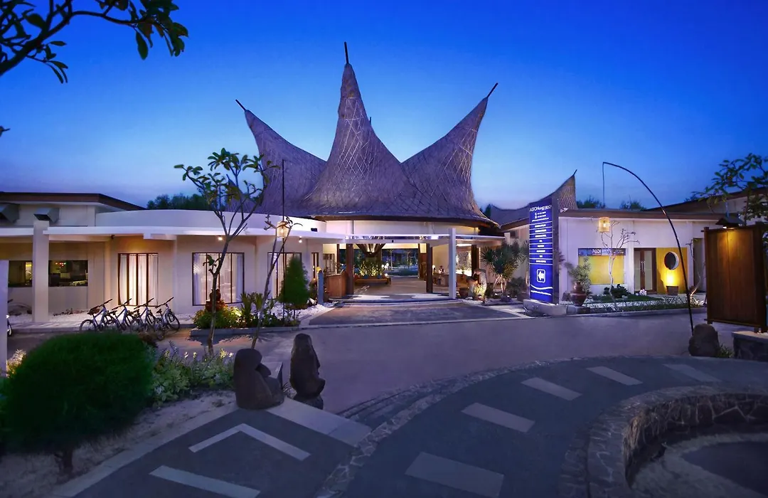 Aston Sunset Beach Resort - Gili Trawangan-1