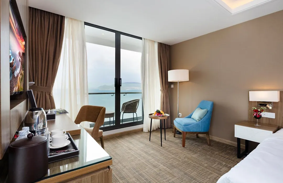 Comodo Nha Trang Hotel-1