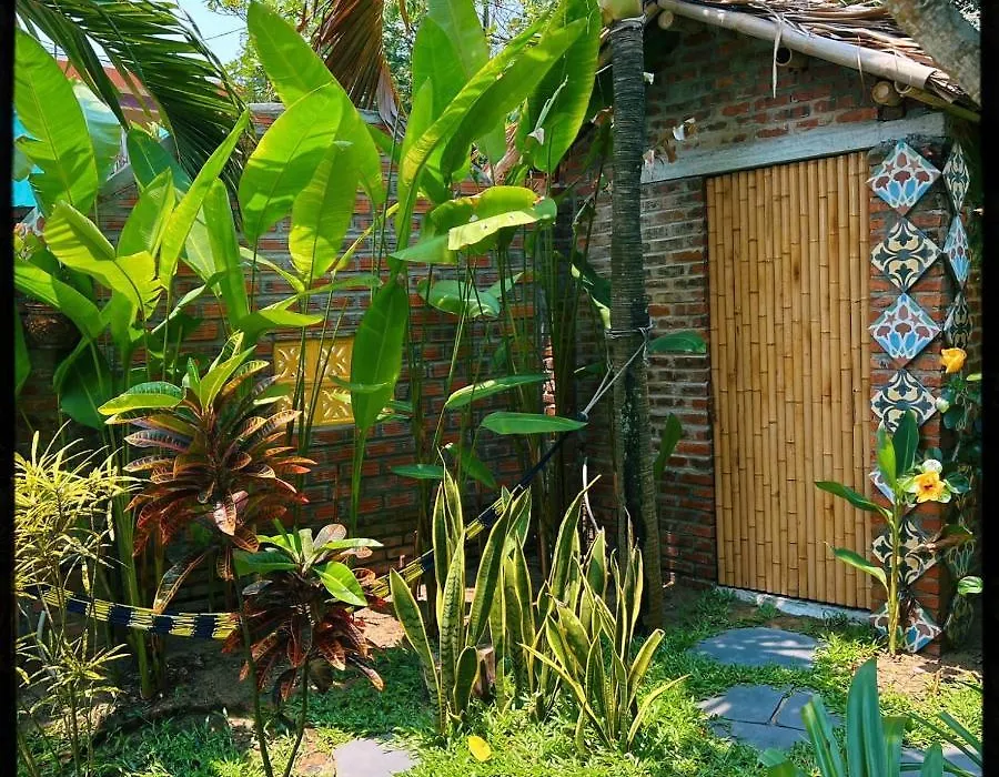The Happy Bird B&B-1