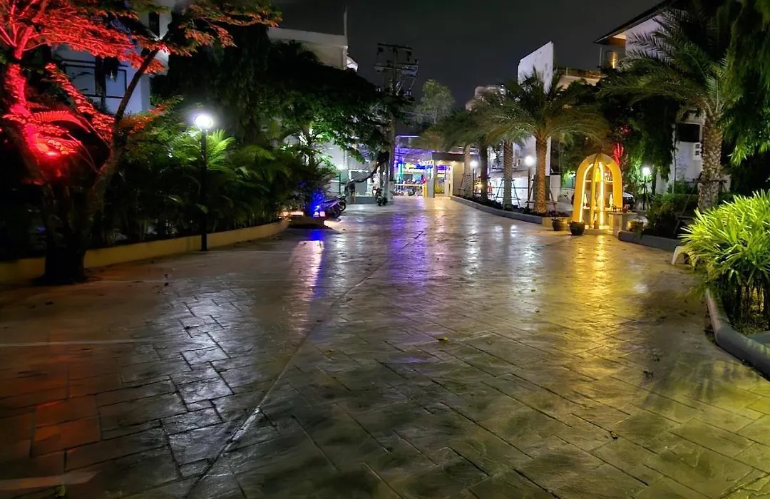 Oasis Rentals, Diana Estate, Pattaya-1