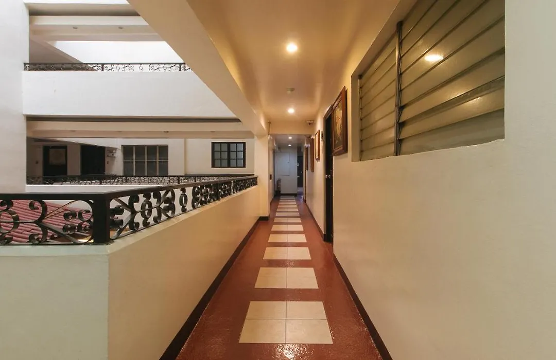 El Rico Suite Makati By Reddoorz-1