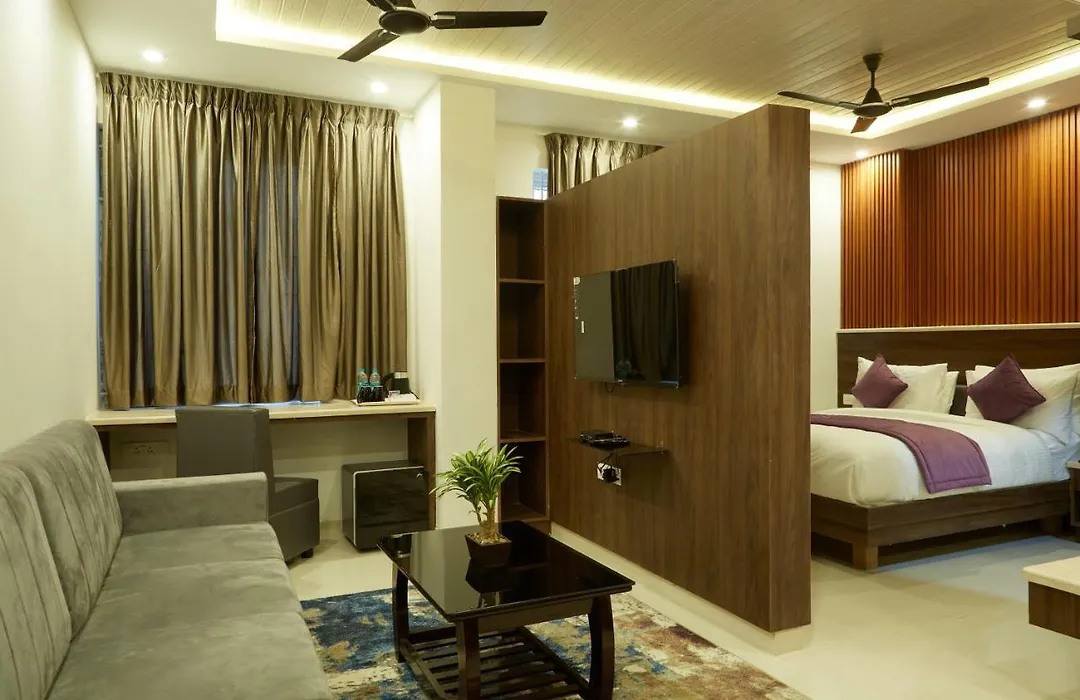 Vovo Premier Hotel-1