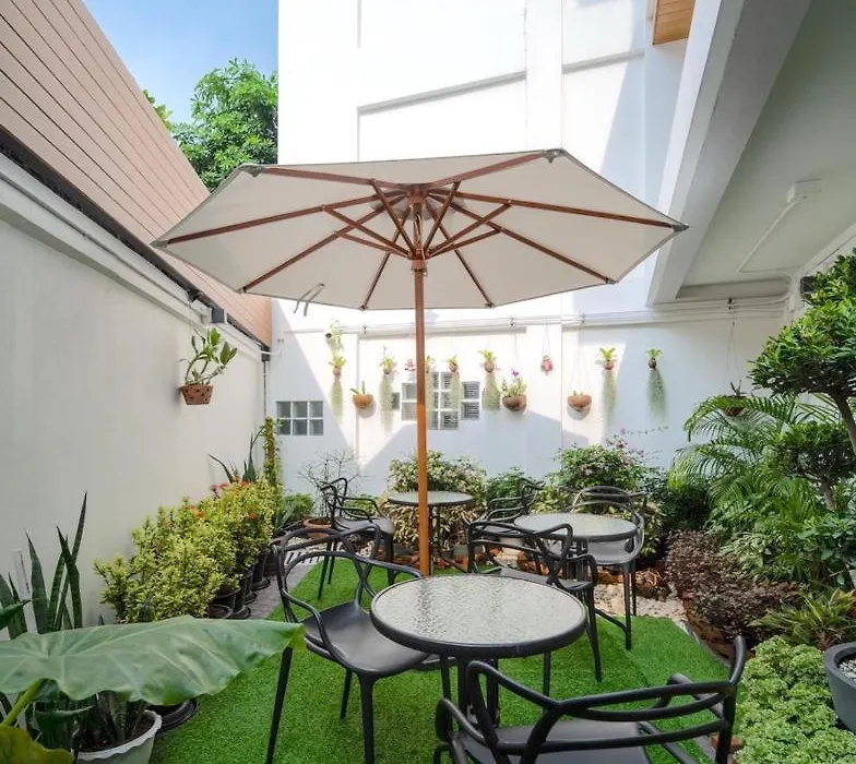 Zen Master Hotel-1
