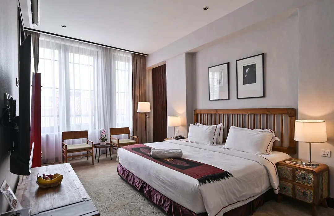 1825 Gallery Hotel-1