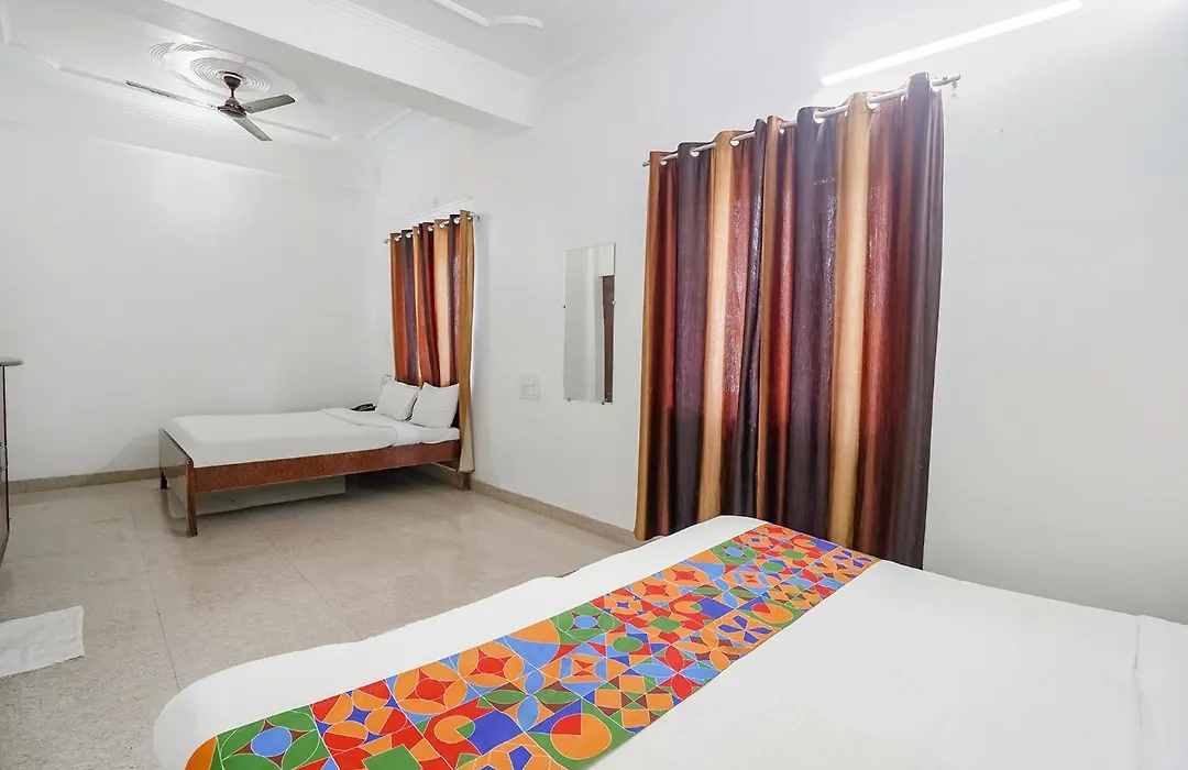Fabhotel Taj Stay-1