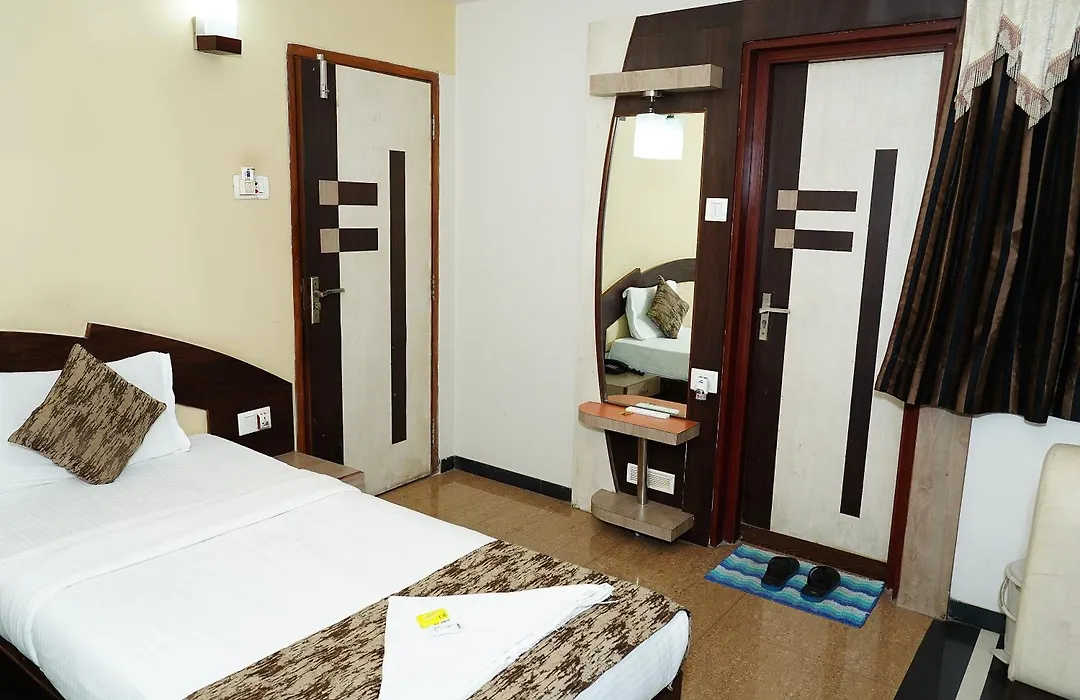 Marshall The Hotel-1