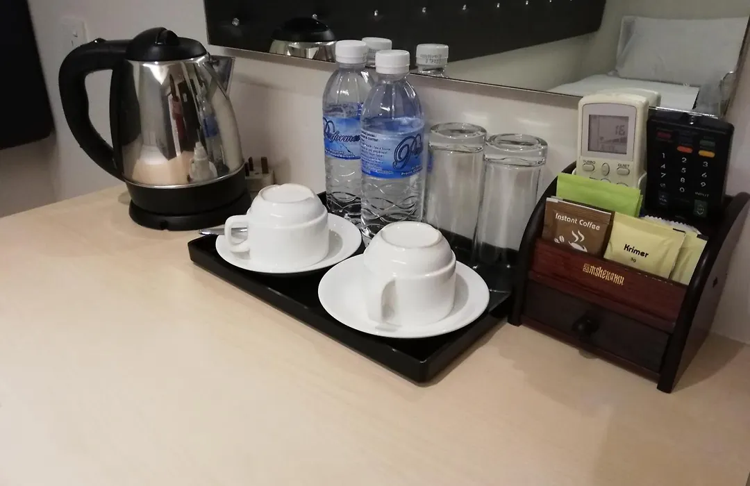 Ease Hotel-1