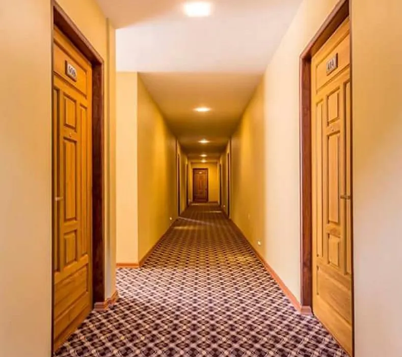 Hotel 7 Mile-1