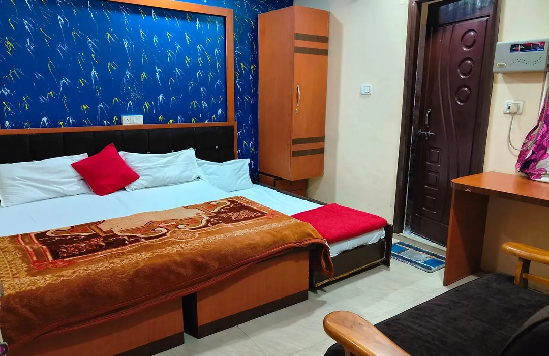 Hotel H M International-1