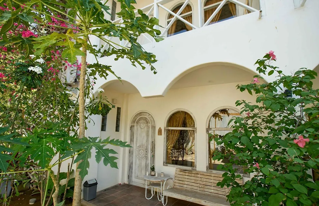 Isla Indah Retreat Boutique Hotel-1