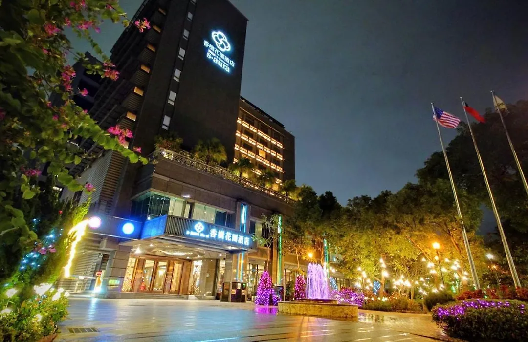 S Aura Hotel-1