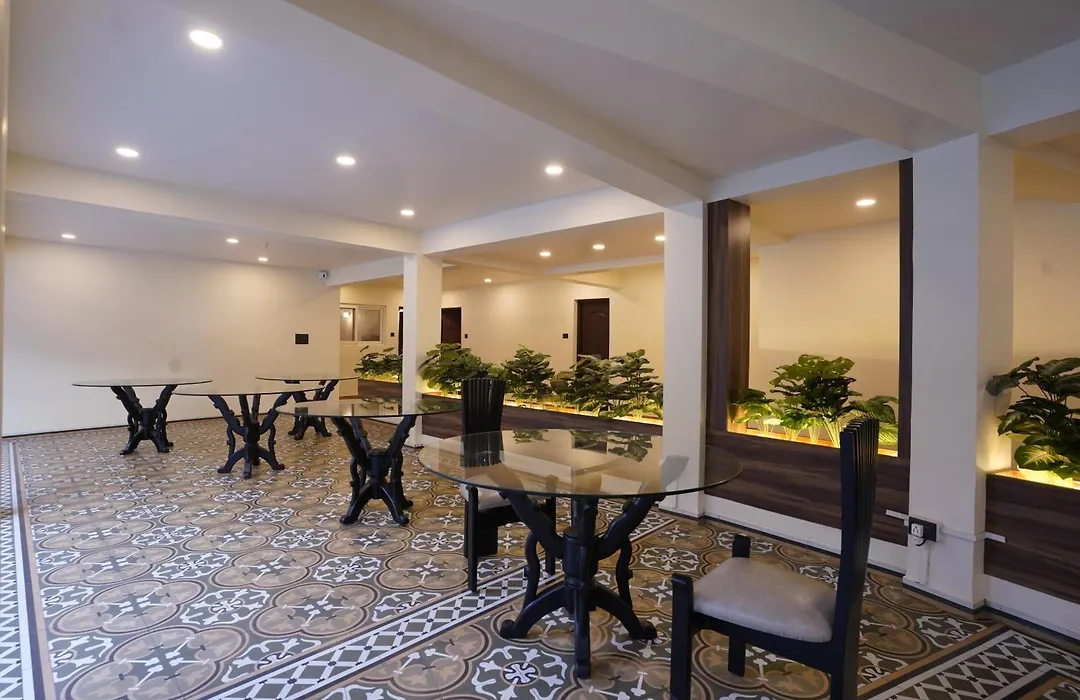 Hotel Lotus-1