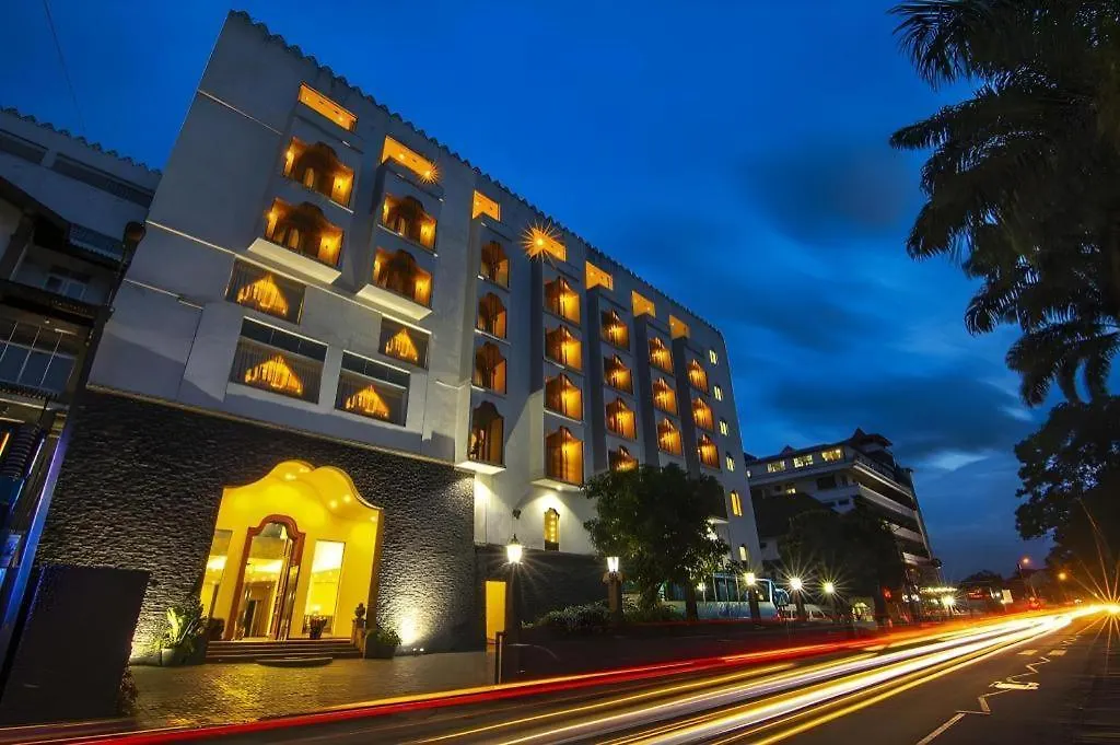 Royal Kandyan Hotel-1