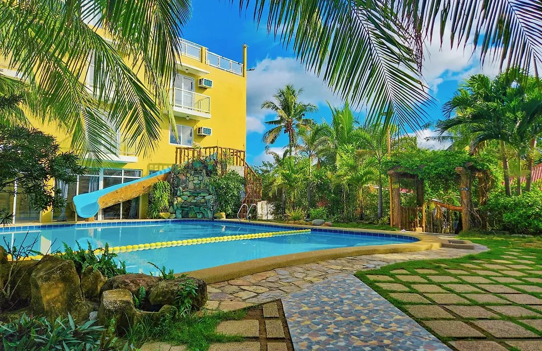 Crystal Shores Beach Resort Powered By Cocotel-1