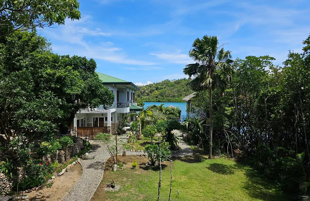 Edgewater Dive & Spa Resort-1