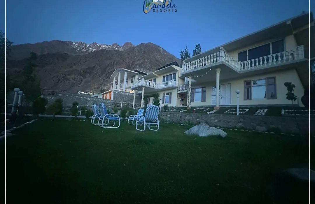 Candela Resort-1