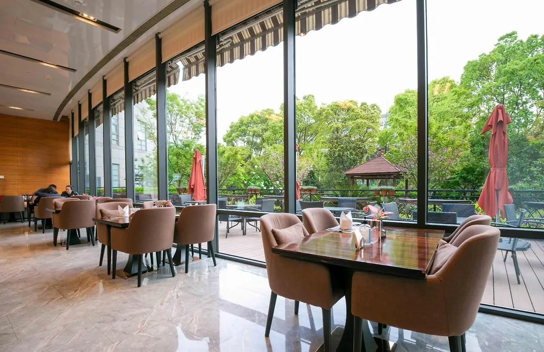Ramada Plaza Shanghai Pudong Airport-1