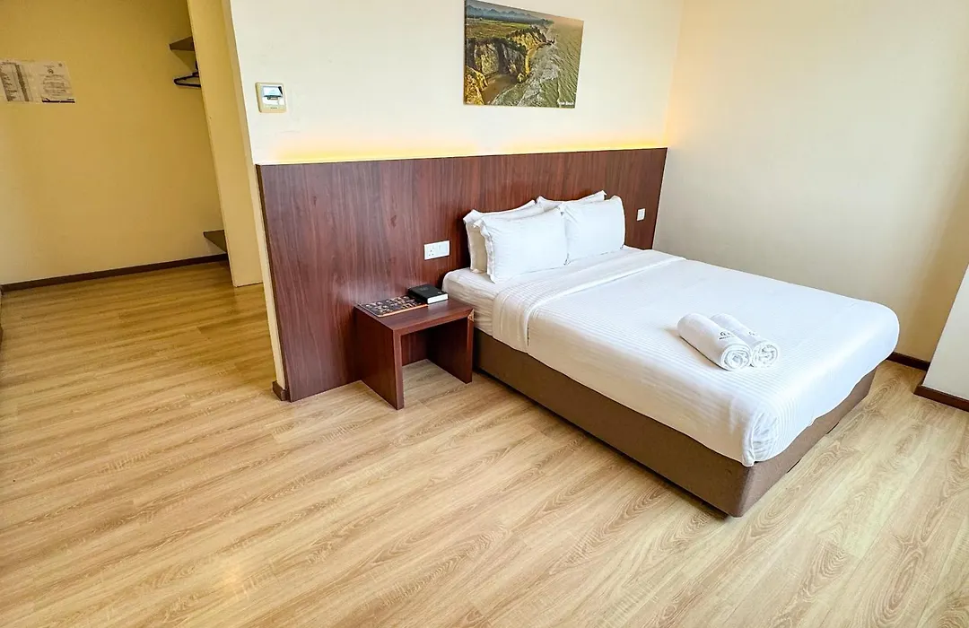 Emart Hotel-1