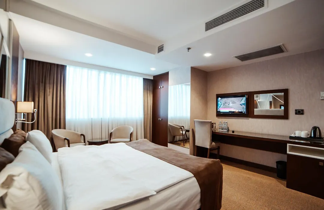Hotel Diamond-1