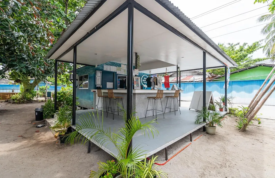 The Shark'S Tail Dive Resort-1