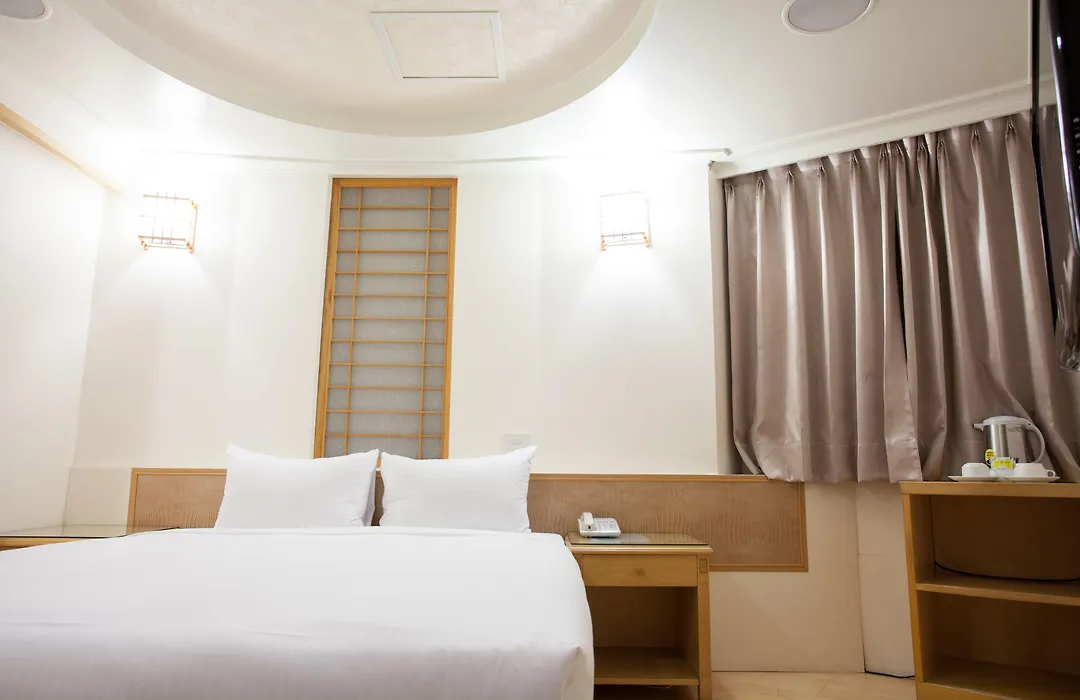 Hara Zuru Hotel-1