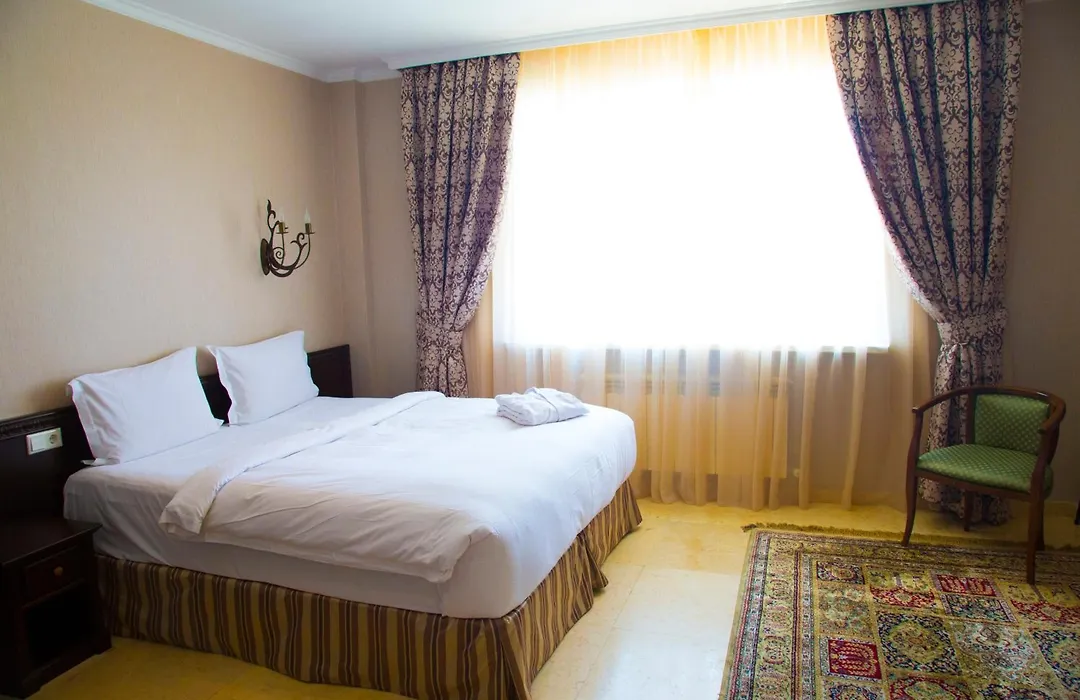 Royal Petrol Hotel-1