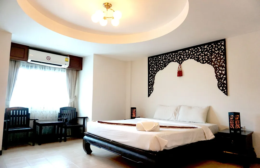 Wangburapa Grand Hotel-1