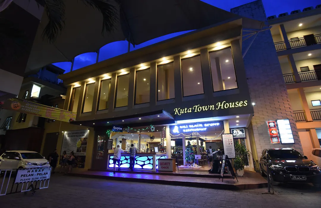 Kuta Town House Apartments-1
