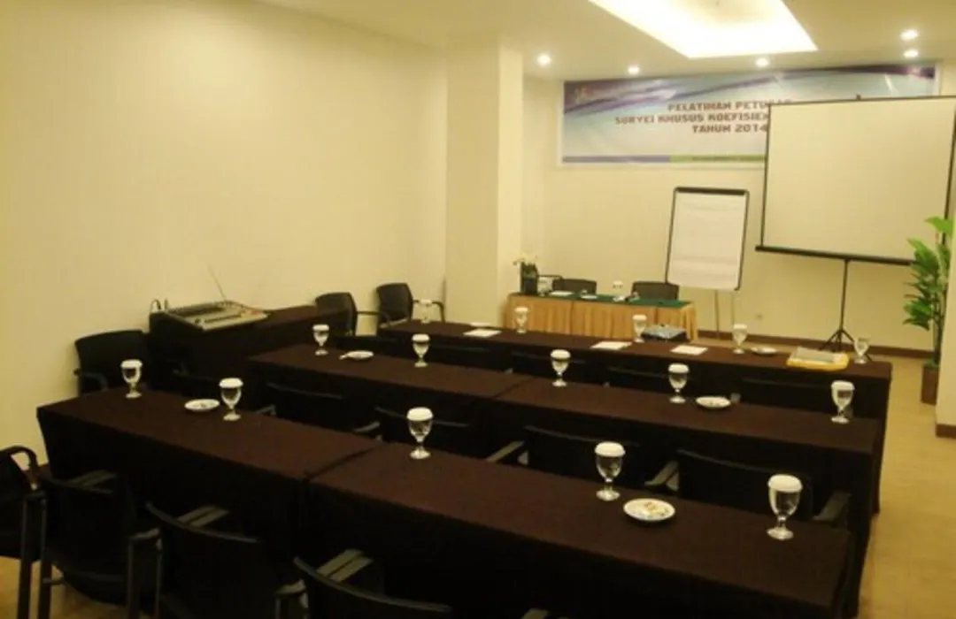 Top Hotel Manado By Gran Puri-1